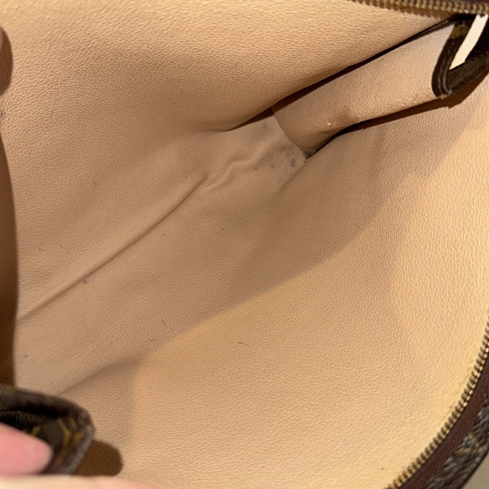 Authentic Louis Vuitton Toilettery pouch - Picture 11 of 16